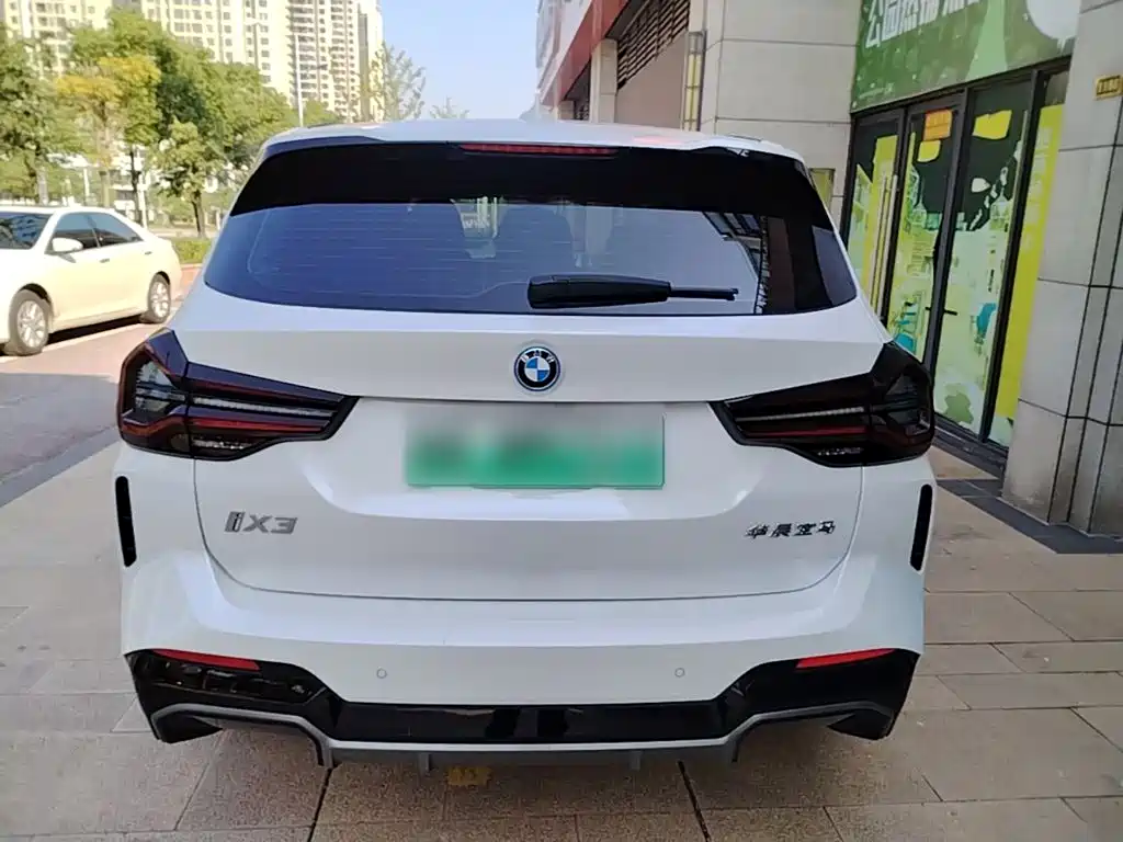 BMW iX3 — миниатюра 6