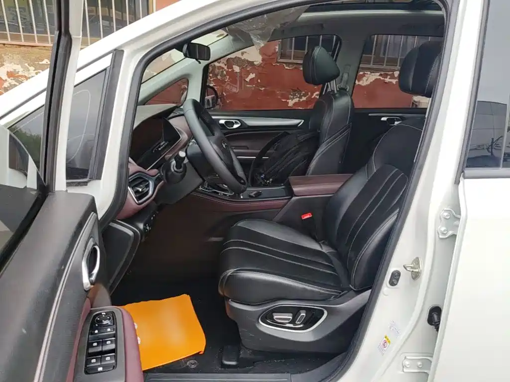 GAC Motor Trumpchi M6 — миниатюра 15