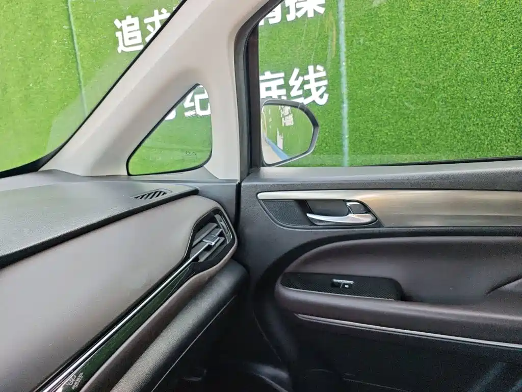 GAC Motor Trumpchi M6 — миниатюра 18