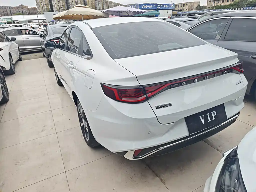 Geely Emgrand L — миниатюра 17