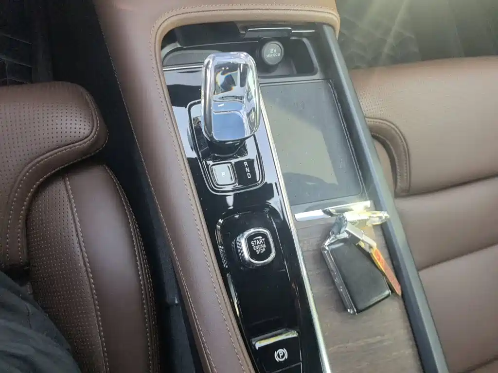 Volvo S90 — миниатюра 10