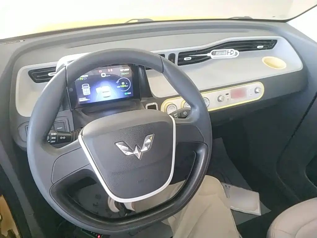 Wuling MINIEV — миниатюра 10