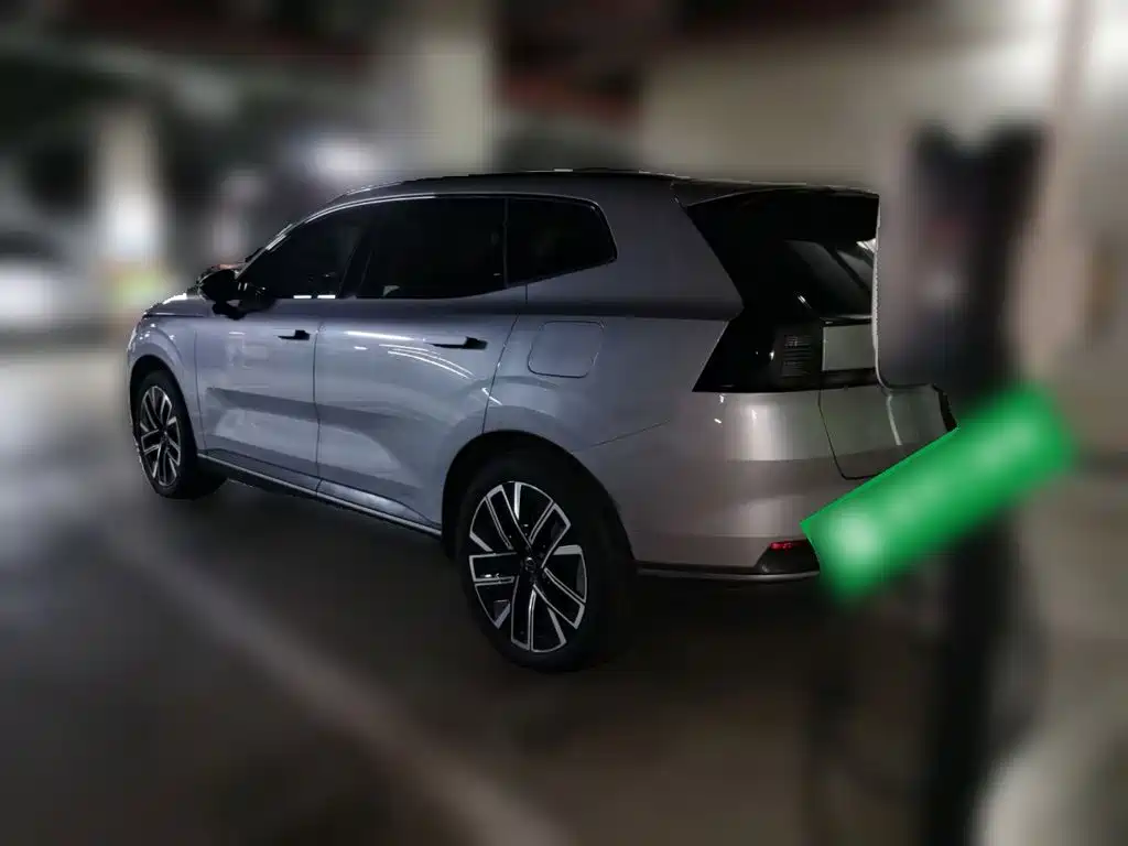 Volvo XC70 PHEV — миниатюра 4