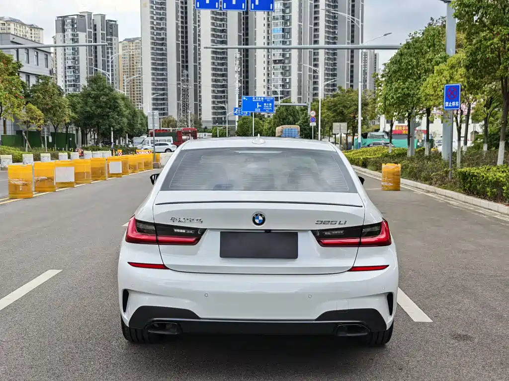 BMW 3 Series — миниатюра 8