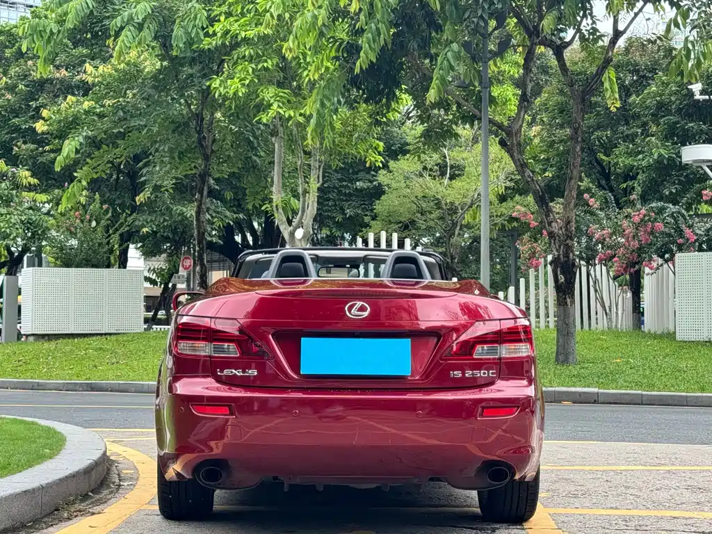 Lexus IS — миниатюра 13