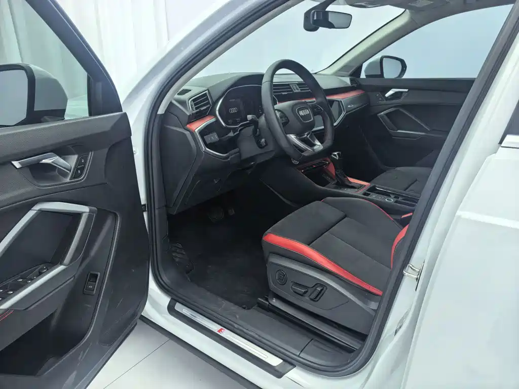 Audi Q3 — миниатюра 9