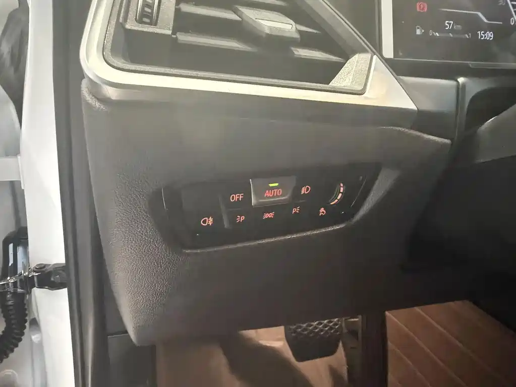 BMW 3 Series — миниатюра 11