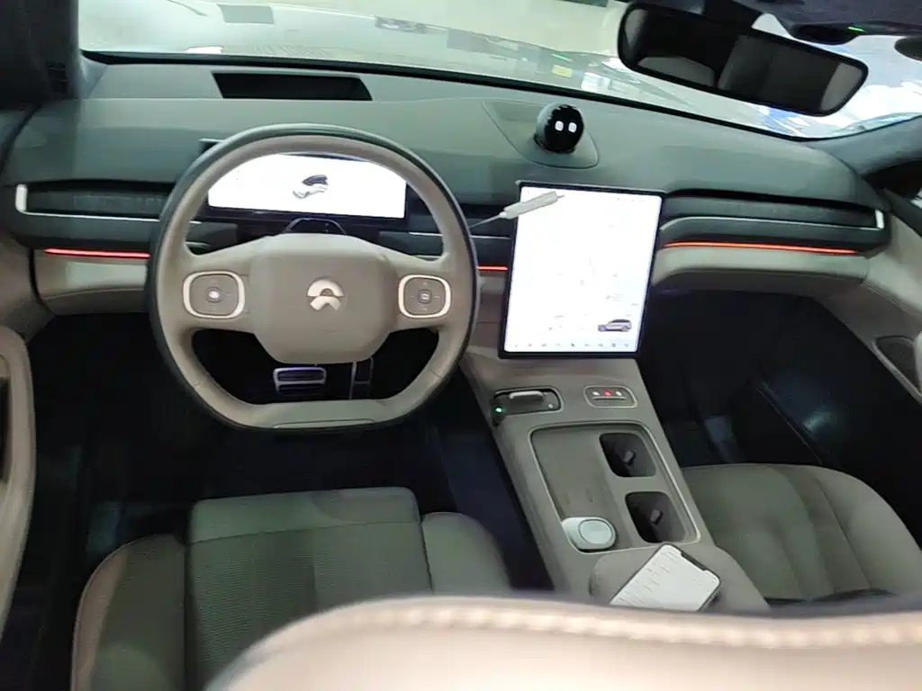 NIO ES8 — миниатюра 10