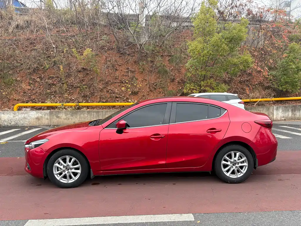 MAZDA 3 ANGKESAILA