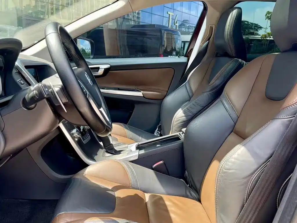 Volvo XC60 (Import) — миниатюра 8