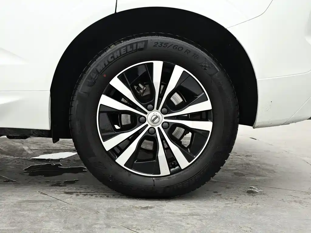 Volvo XC60 — миниатюра 9