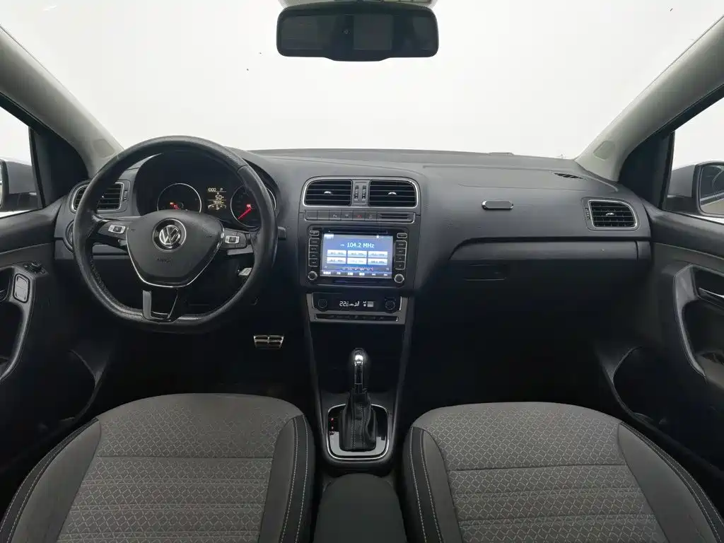 Volkswagen Polo — миниатюра 5