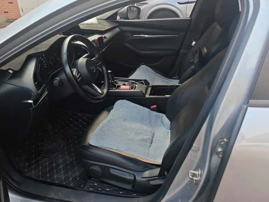 Mazda 3 Axela — миниатюра 9