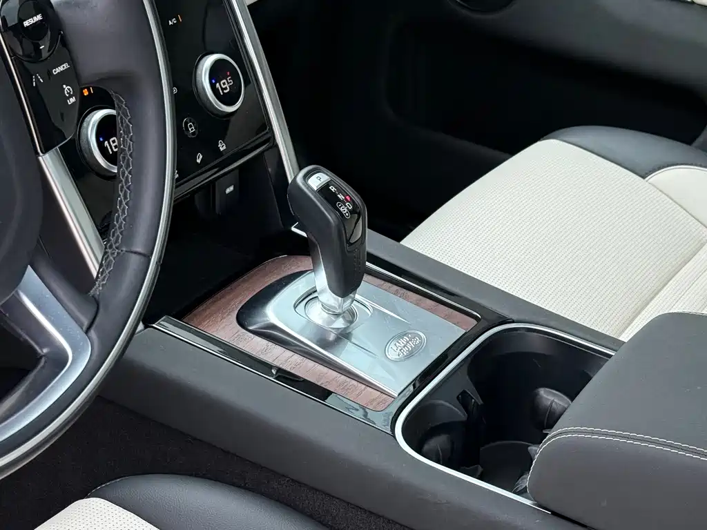 Land Rover Discovery Sport — миниатюра 16