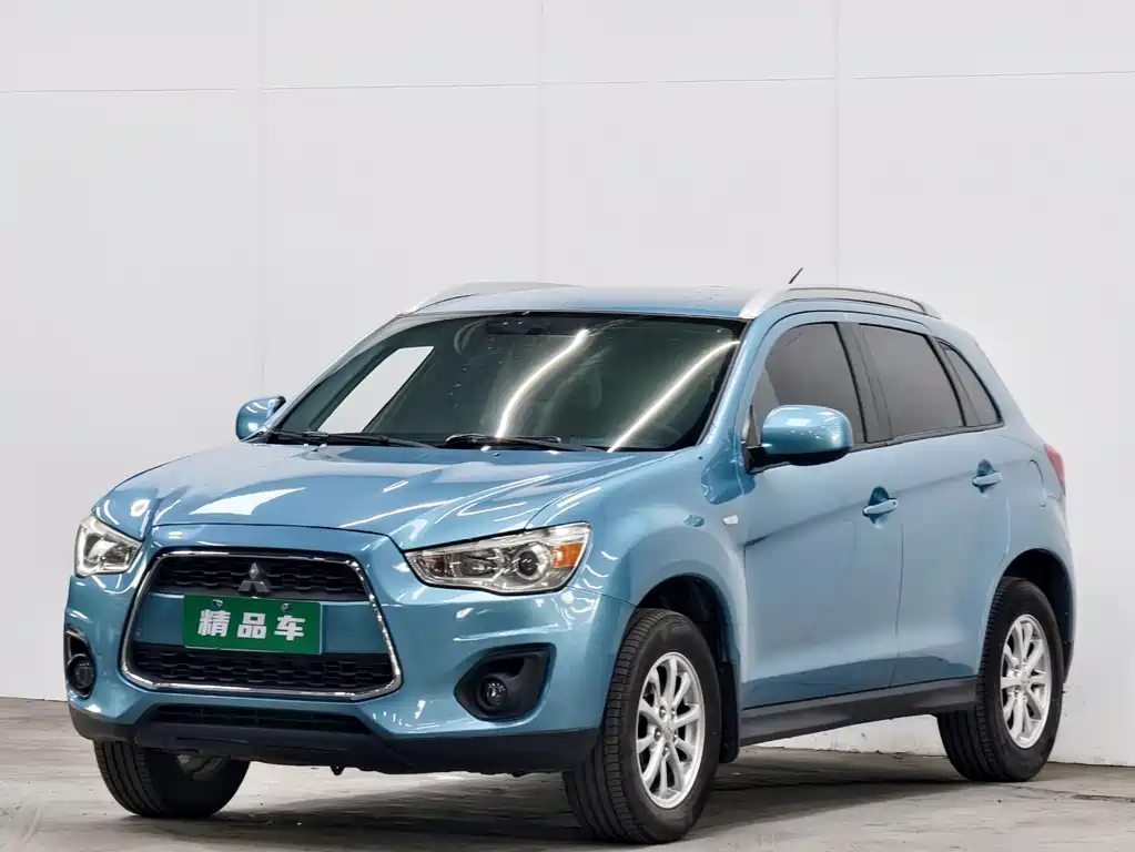Mitsubishi ASX 2013 1.6L MT Standard