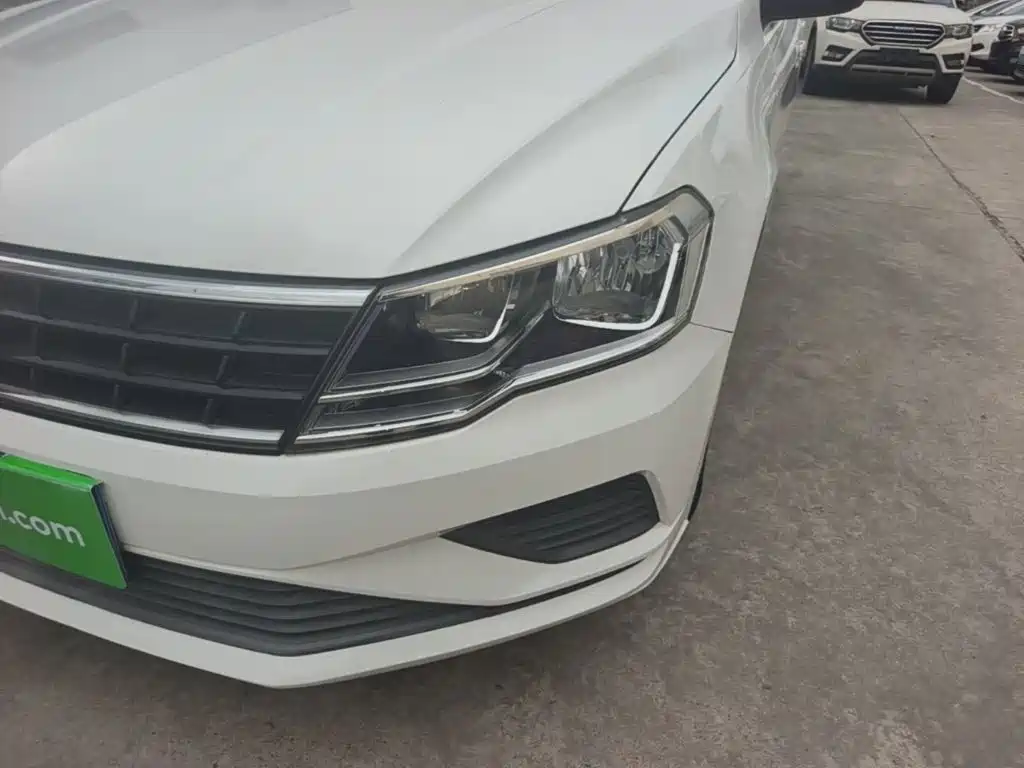 Volkswagen Jetta — миниатюра 24