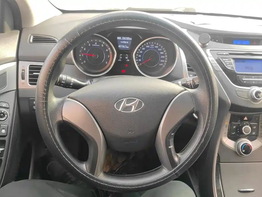 Hyundai Elantra Langdong — миниатюра 15