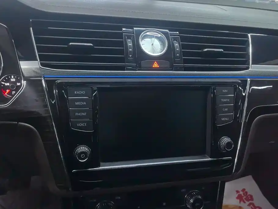Volkswagen Phideon — миниатюра 13