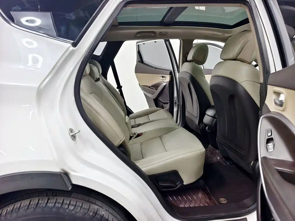 Hyundai Santa Fe — миниатюра 16