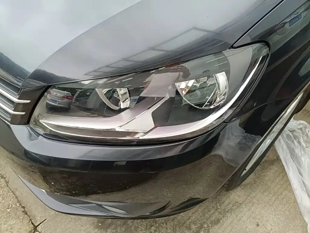 Volkswagen Touran — миниатюра 24