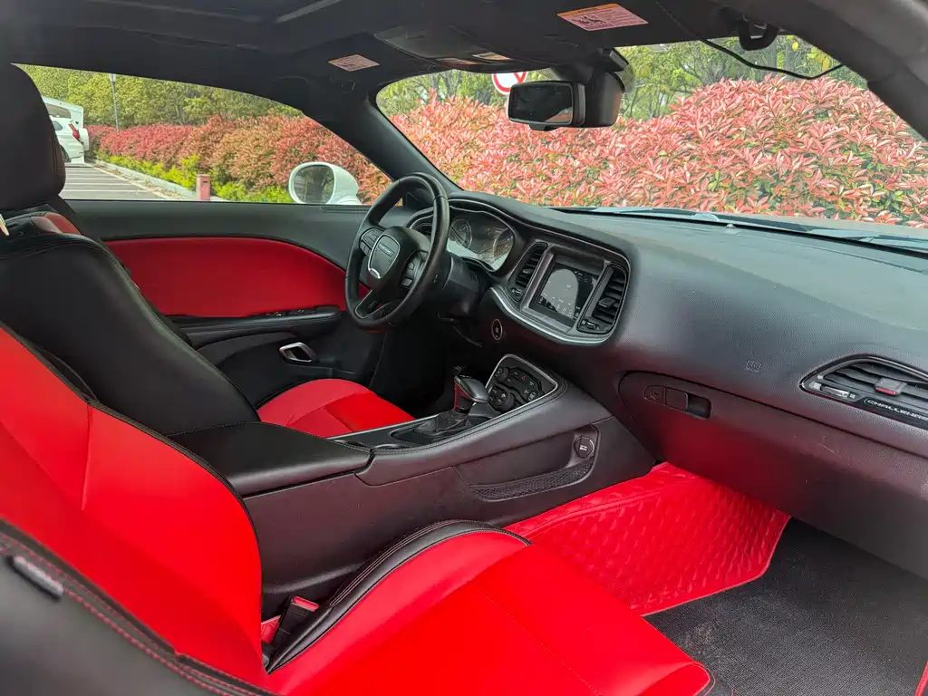 Dodge Challenger 2020 3.6L AT