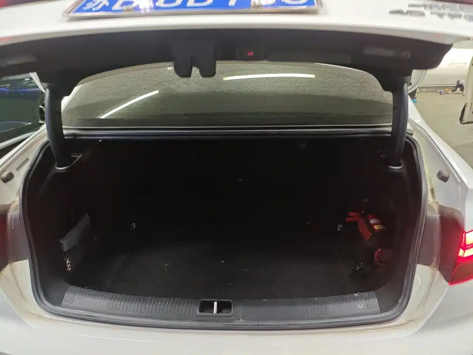 Audi A4L — миниатюра 9