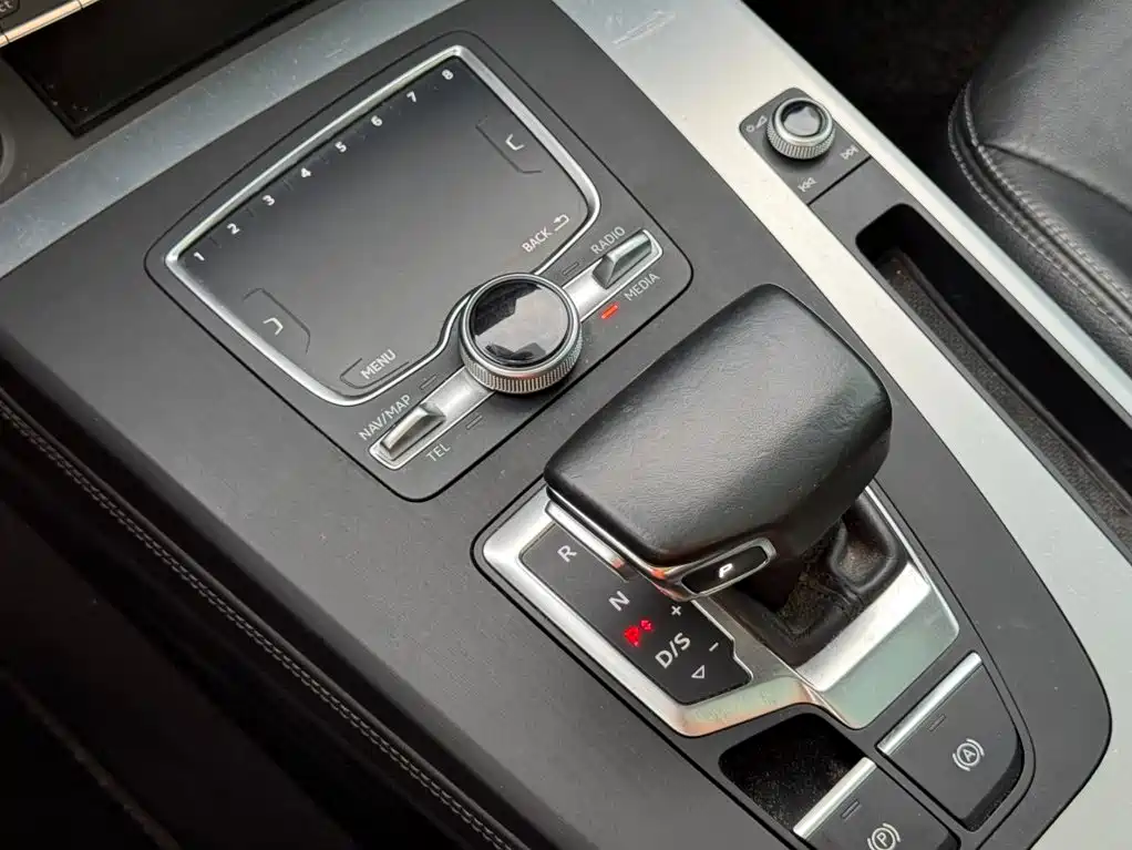 Audi Q5L — миниатюра 30