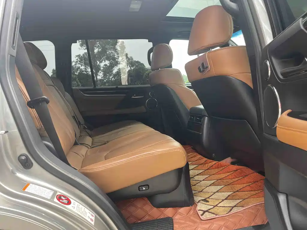 Lexus LX — миниатюра 17