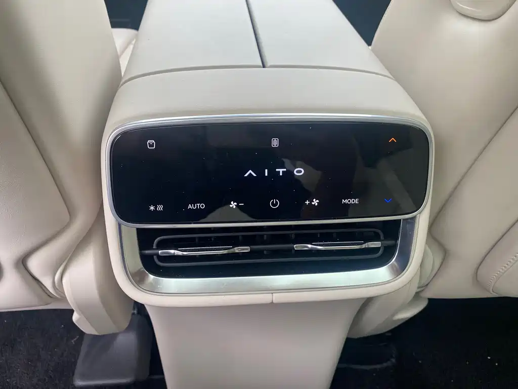 AITO AITO M8 — миниатюра 10