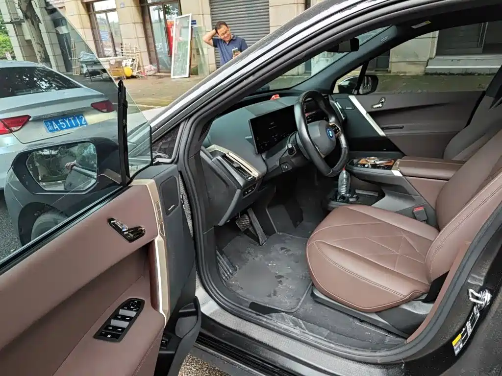 BMW iX — миниатюра 17
