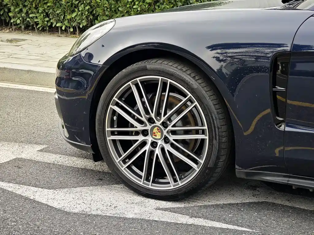 Porsche Panamera — миниатюра 4