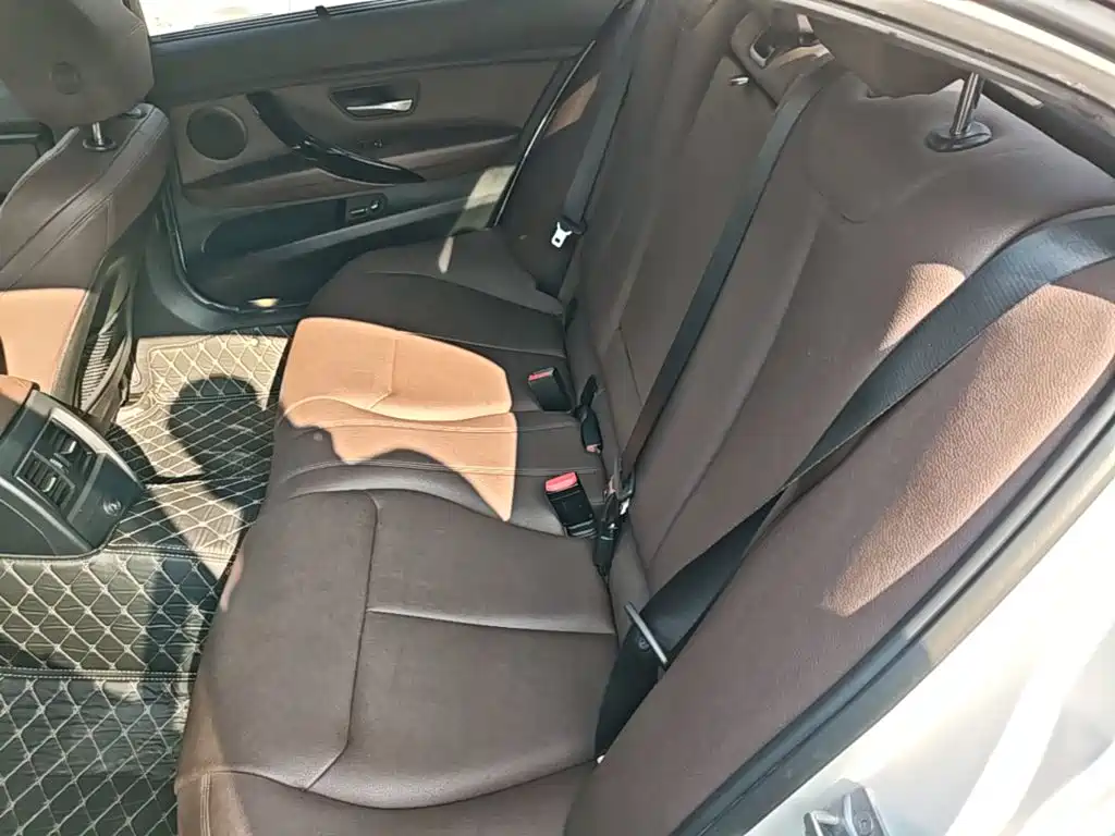 BMW 3 Series — миниатюра 13