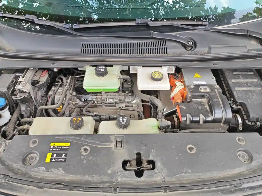 GAC Motor Trumpchi E8 PHEV — миниатюра 10