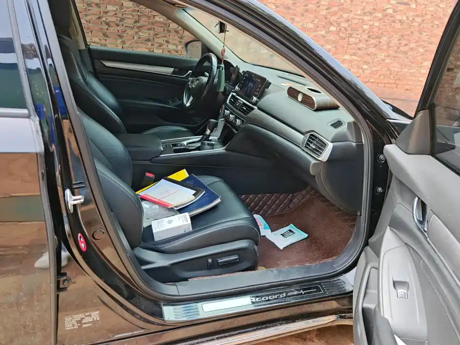 Honda Accord — миниатюра 8
