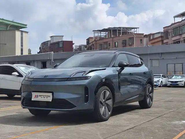 LYNK  & CO. 08 EM P 2024