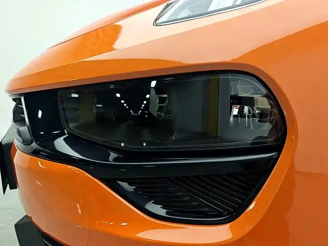 Lynk & Co 02 Hatchback — миниатюра 19