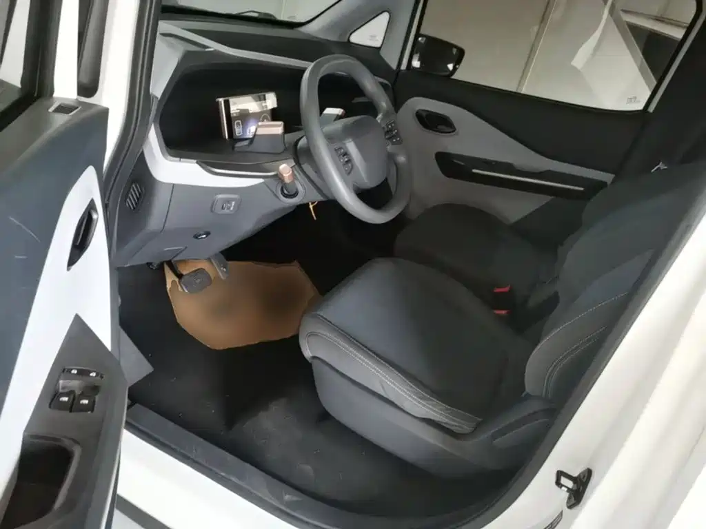 Baojun E200 — миниатюра 16