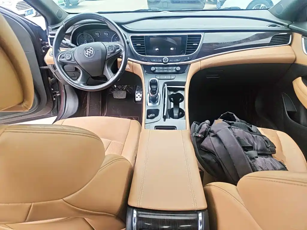 Buick LaCrosse — миниатюра 10