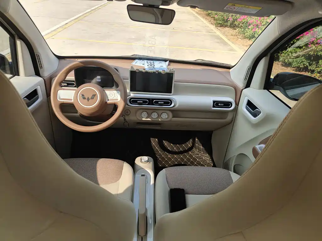 Wuling MINIEV — миниатюра 9