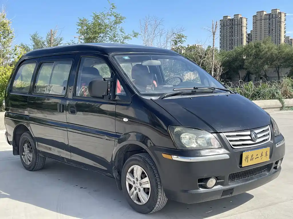 Forthing Lingzhi M3 1.6L 7 seats Standard Type, фото 3