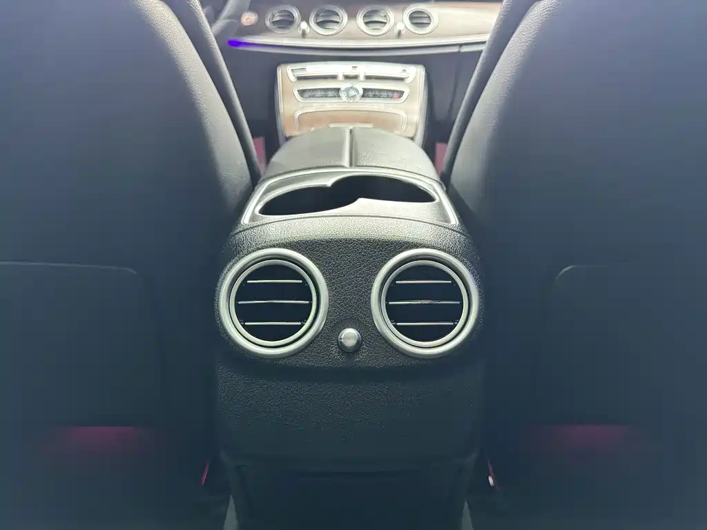 Mercedes-Benz E-Class — миниатюра 15