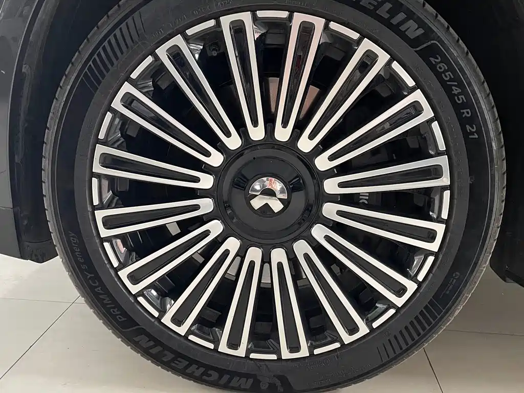 NIO ES8 — миниатюра 12