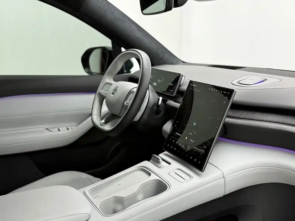 NIO ES6 — миниатюра 16