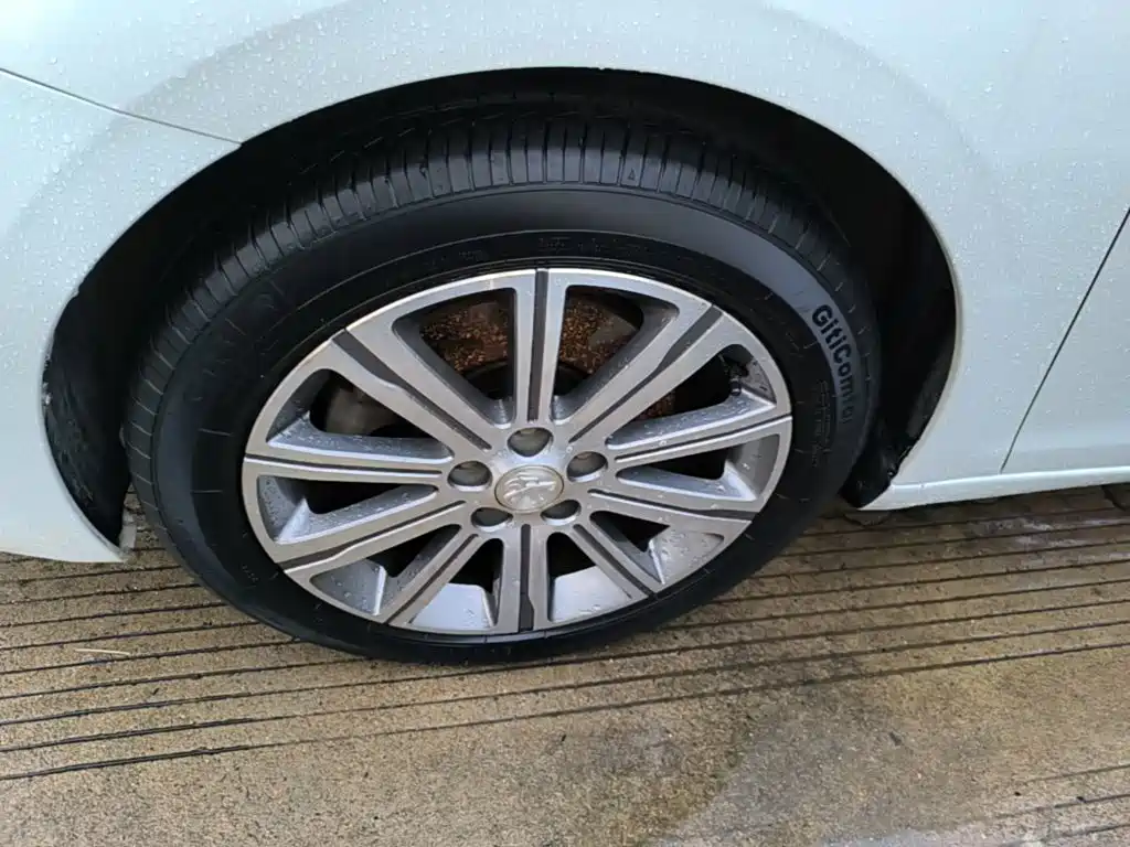 Peugeot 408 — миниатюра 23