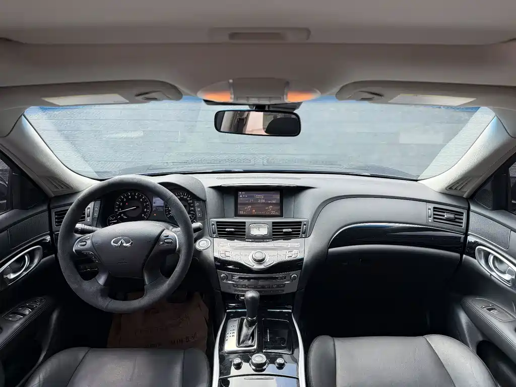 Infiniti Q70 — миниатюра 8