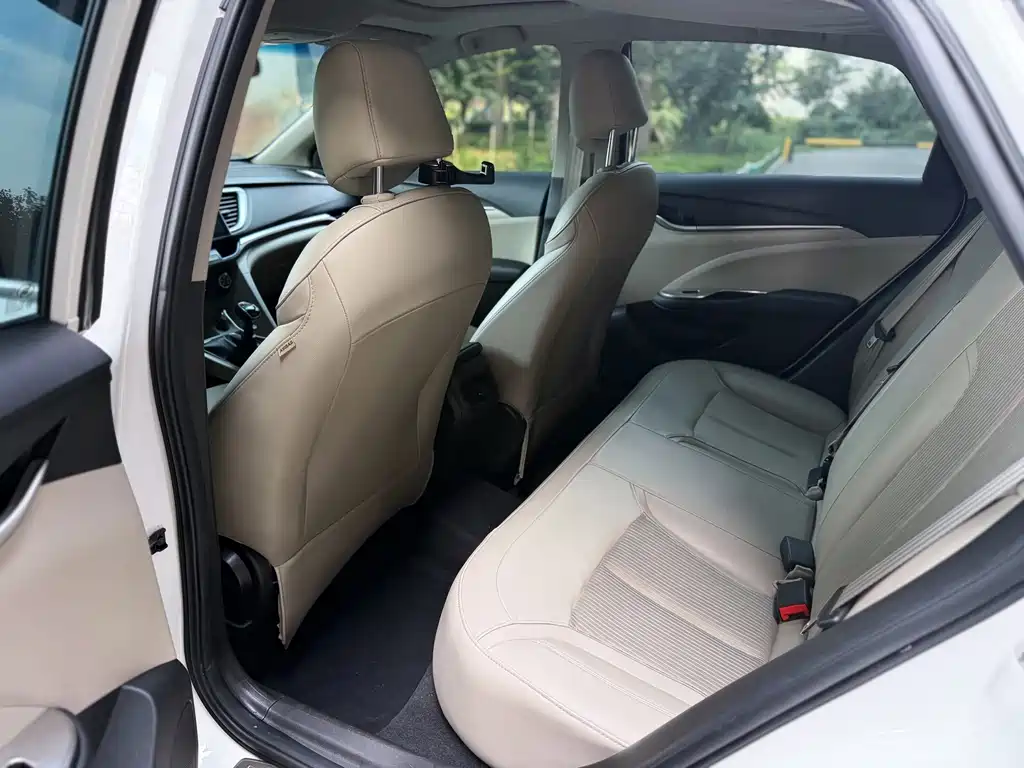 Buick Excelle — миниатюра 12