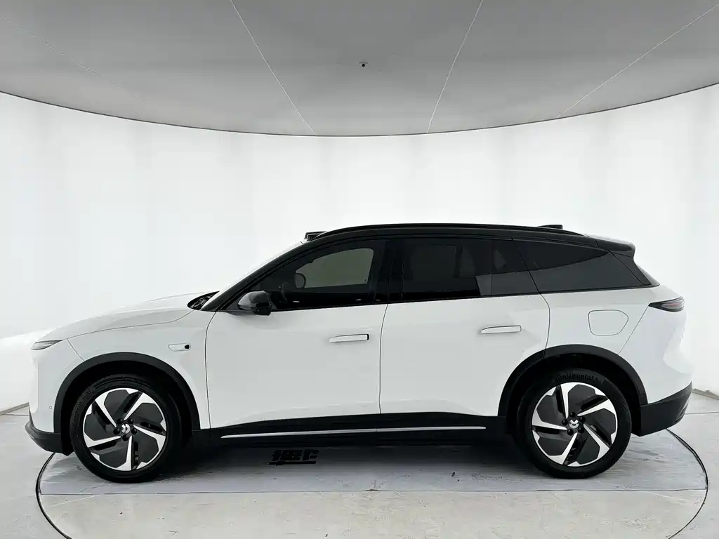 NIO ES6 — миниатюра 3
