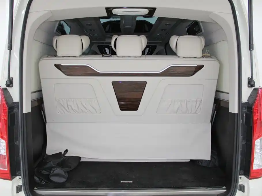 Toyota Hiace — миниатюра 38