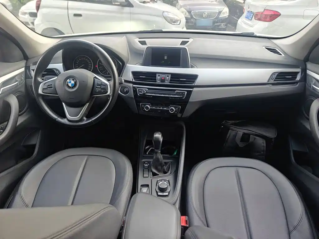BMW X1 — миниатюра 10
