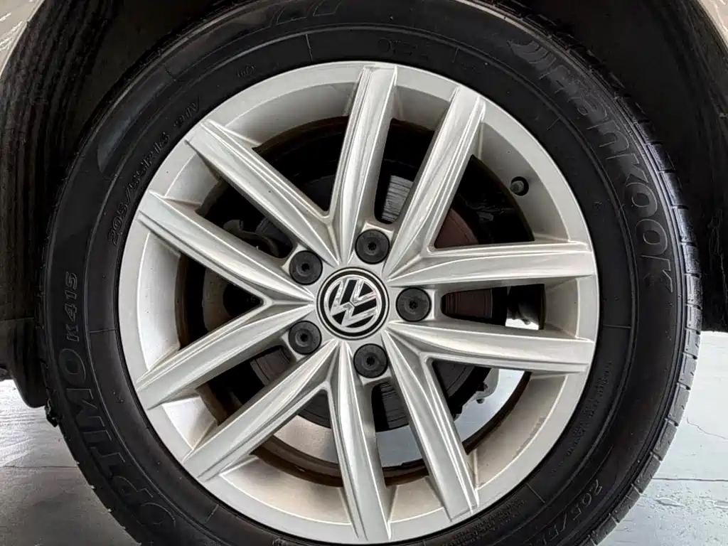 Volkswagen Golf — миниатюра 15